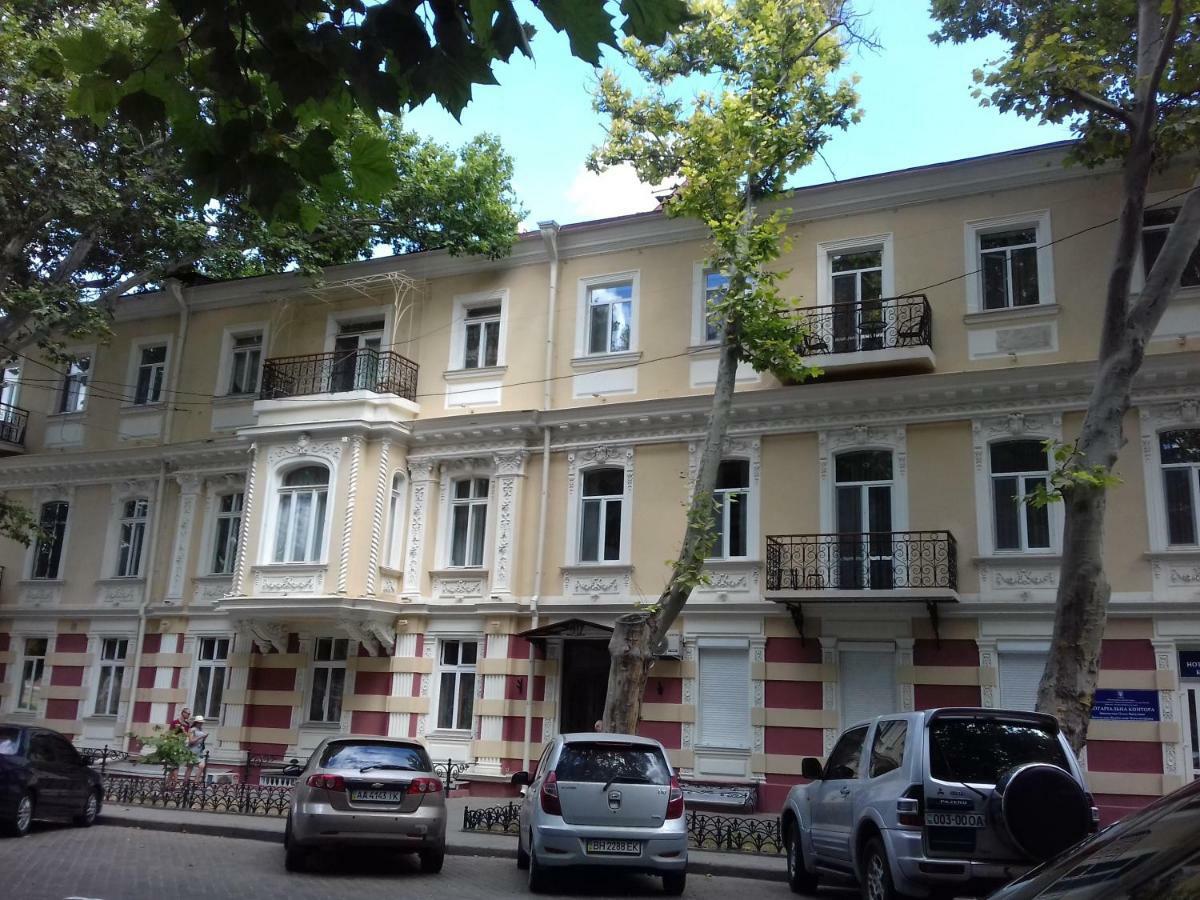 Comfort Near Opera Theater Odessa Exterior foto